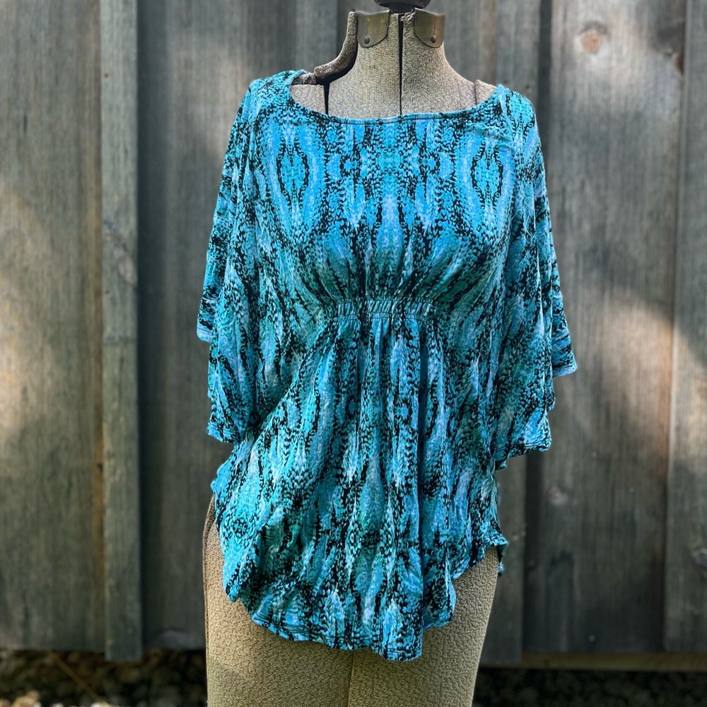 Fun & Flowy Blue & Black Top